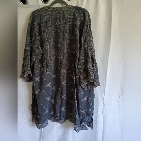 Johnny Was Size Large  Graphite Grey Bird & House Motif Sheer Kimono Cardigan. - Picture 11 of 16
